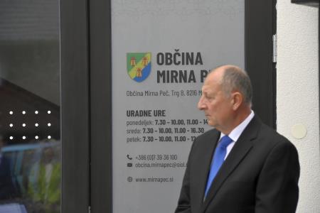 Otvoritev prenovljenih prostorov obcinske uprave Obcina Mirna Pec (45)